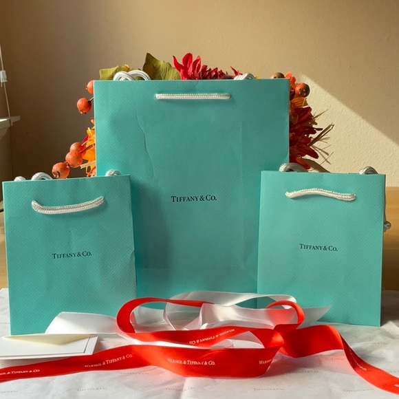 🎀 TIFFANY & CO. BAG AND RIBBON BUNDLE 🎀 NWOT 🎀 - Picture 12 of 16